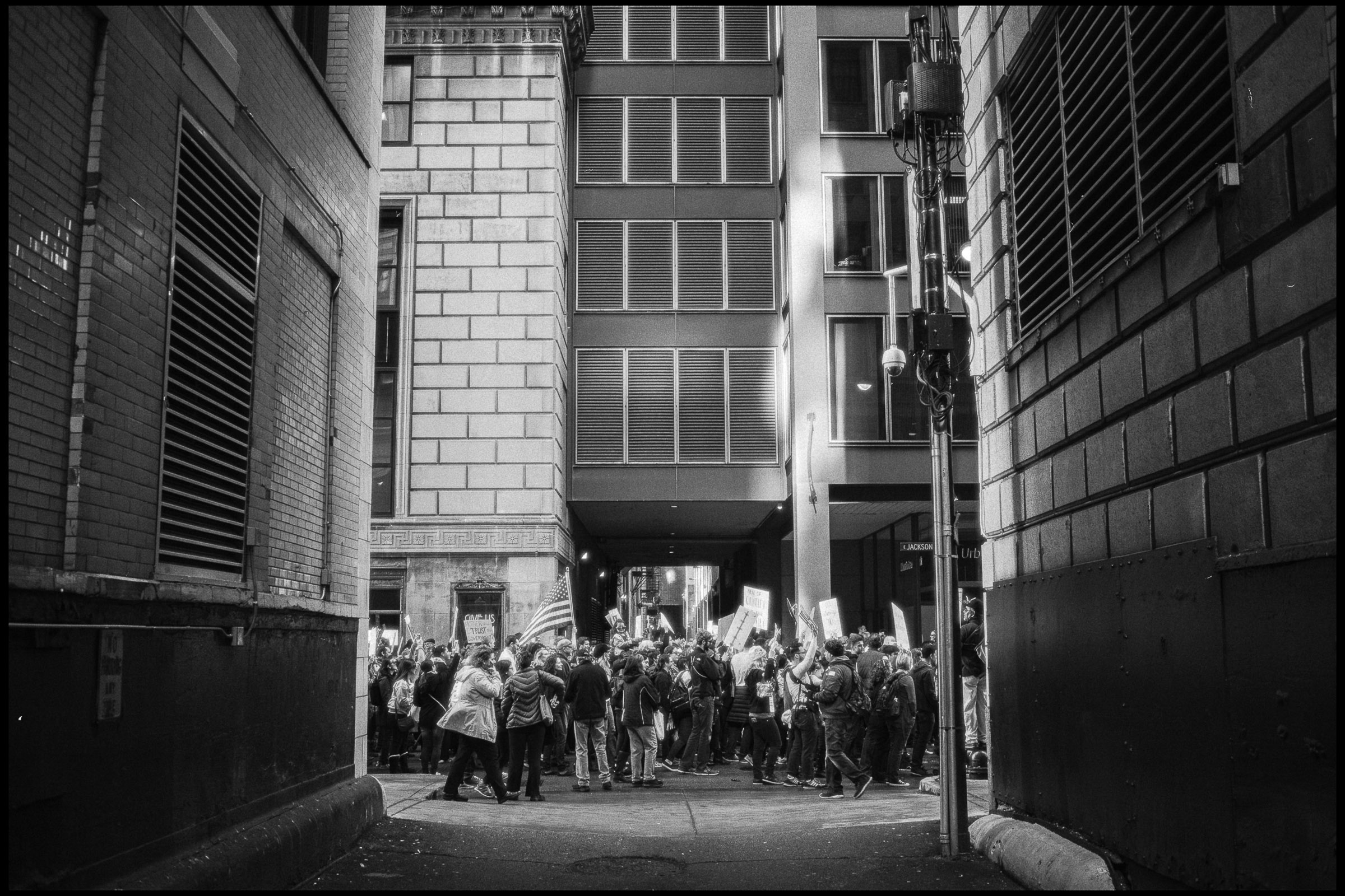 March crowd in a Chicago alley, 2017