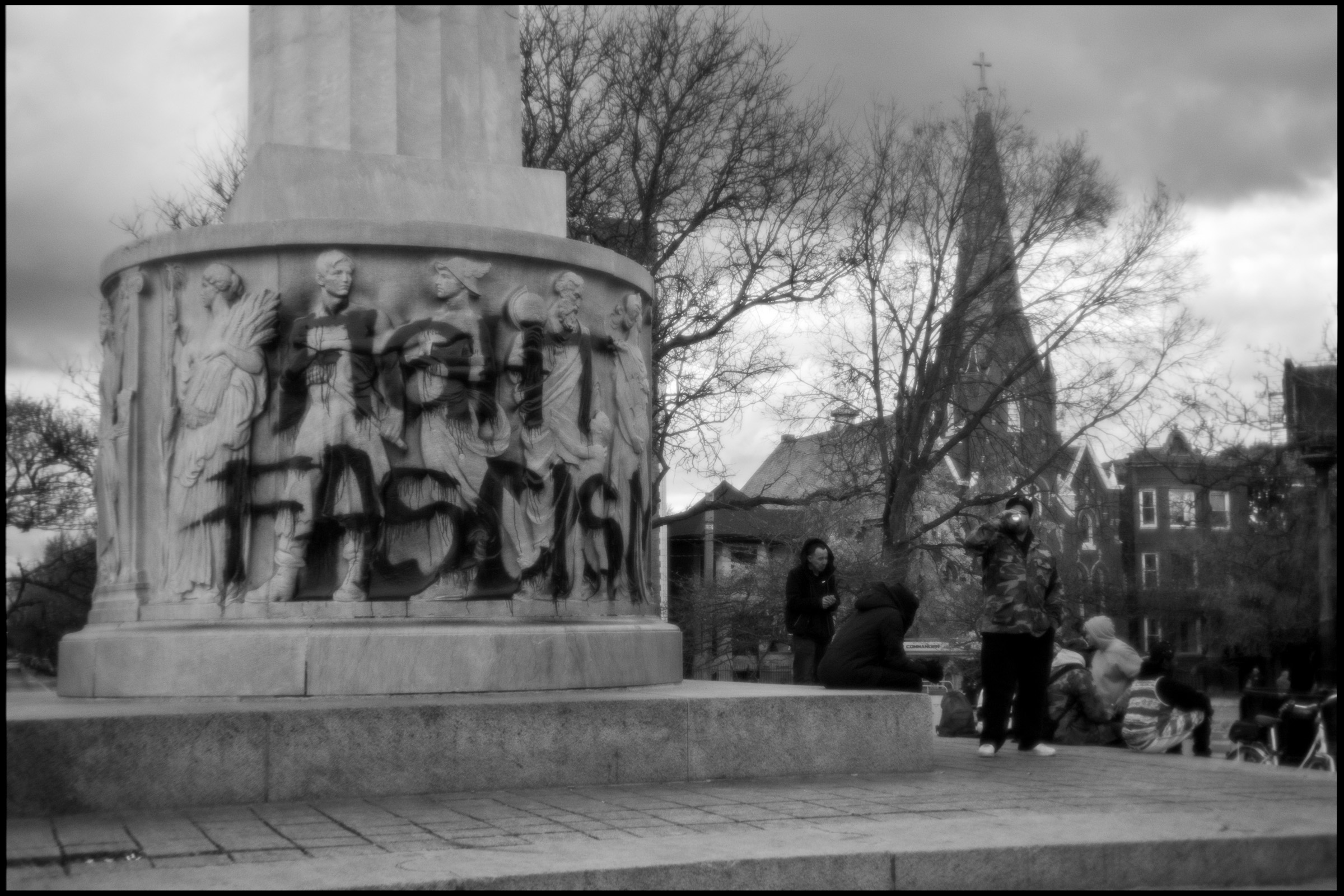 Residual alternate monument view, Logan Square Chicago 2024